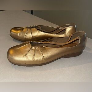 Comfortview Women’s Ballet Flats 10.5 Gold Christmas New Year